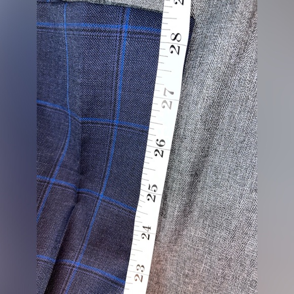 Michael Kors- size 16R navy plaid suit set. Like new - Picture 15 of 16